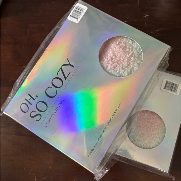 Set/2 Oh So Cozy 3 Pc Set Head Wrap Headband + Socks + Scrunchie. tie dye NIB - Picture 1 of 2